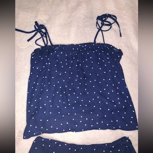 Set - Picture 3 of 4